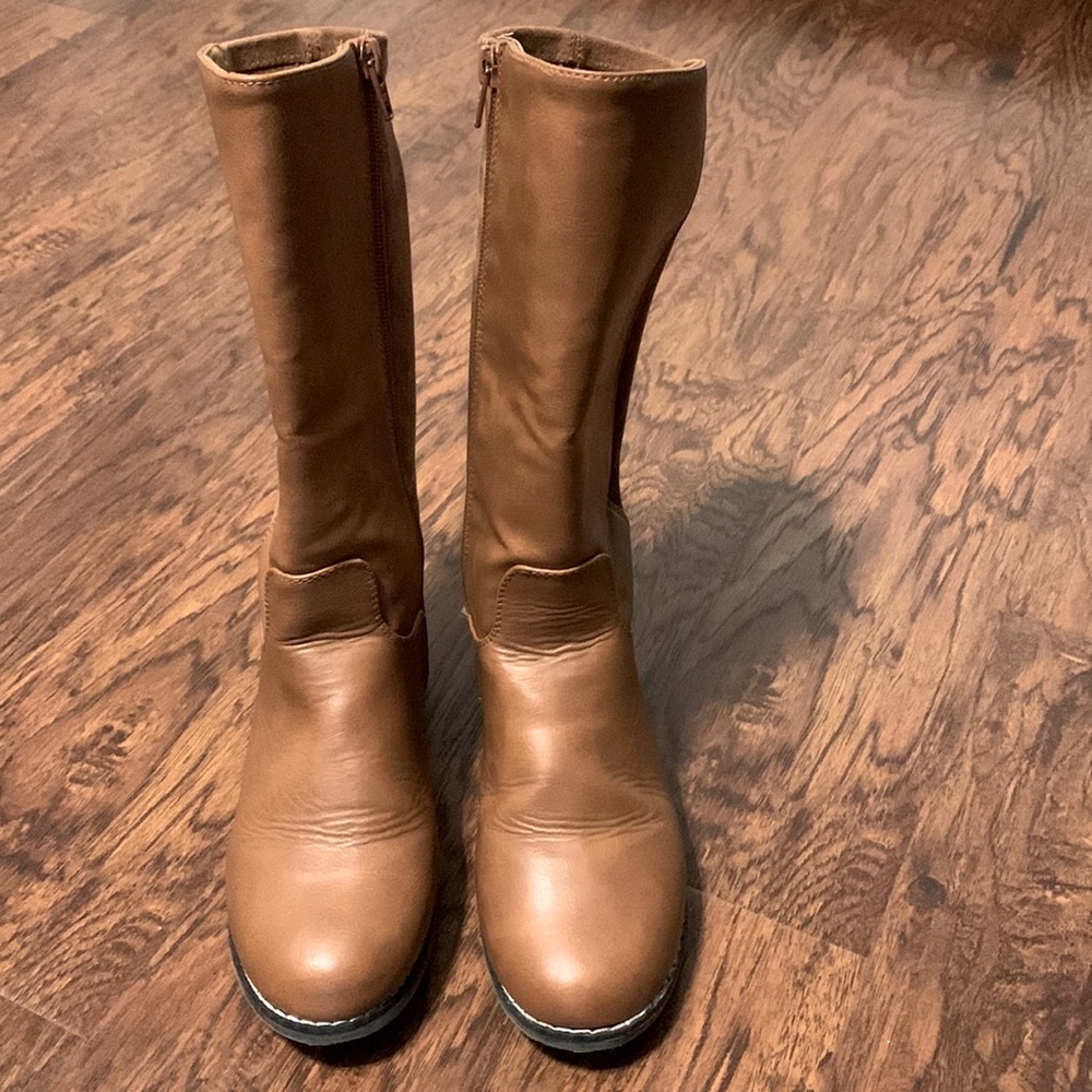 Girls Brown boots